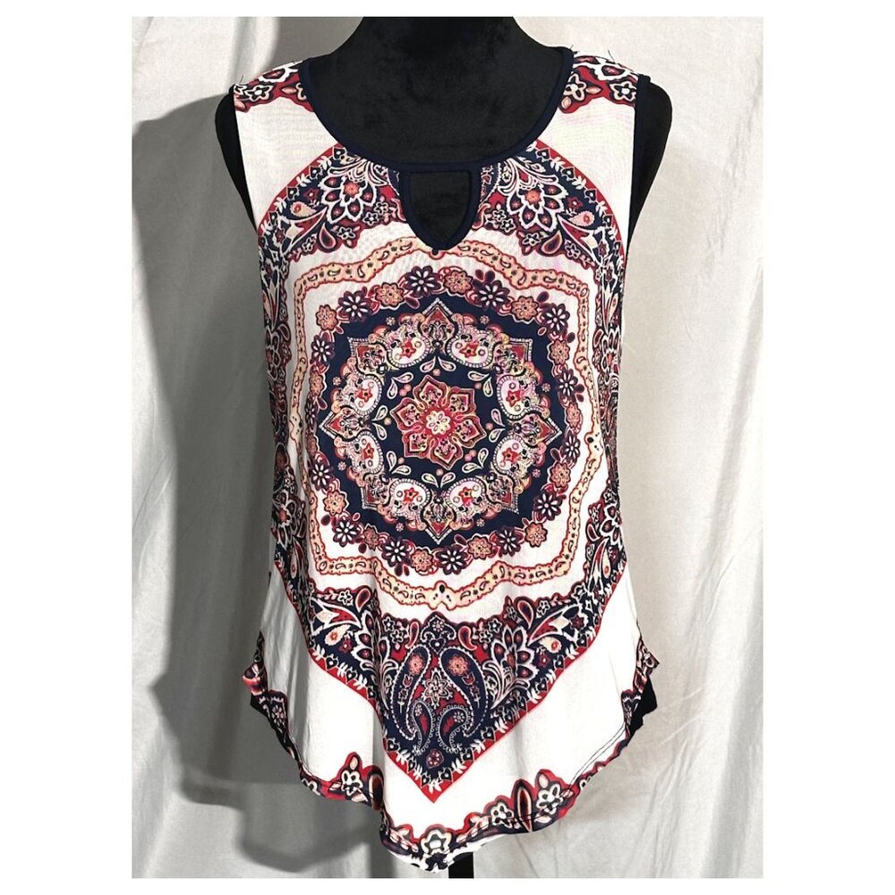 cb established 1962 Key Hole, Medallion, Sleeveless Top, Size Medium